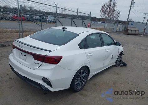 2023 Kia Forte Gt-Line z USA, uszkodzony, nr VIN 3KPF54AD8PE608449